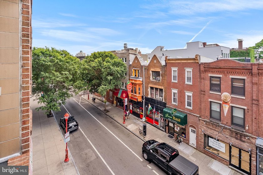 Welcome to 200 Lombard Street, Unit 528 at Abbotts Square, a - photo 22