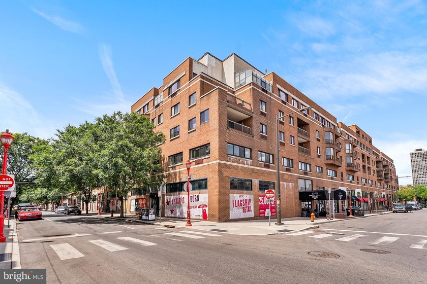 Welcome to 200 Lombard Street, Unit 528 at Abbotts Square, a - photo 25