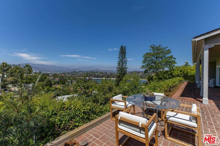 Welcome home to this truly one of a kind Silver Lake home - photo 8
