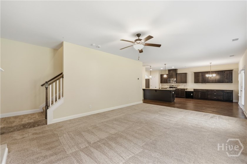 Offering space, thoughtful updates, and everyday convenience - photo 8