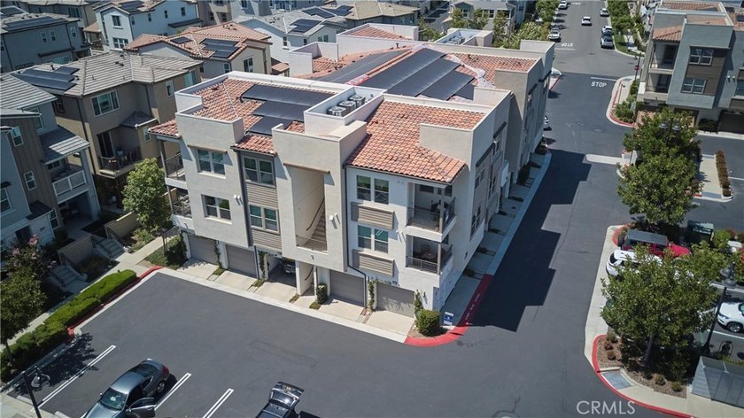 3 years new . 2 bed + den . 2 bath . 1,252 sq ft . Rancho - photo 19