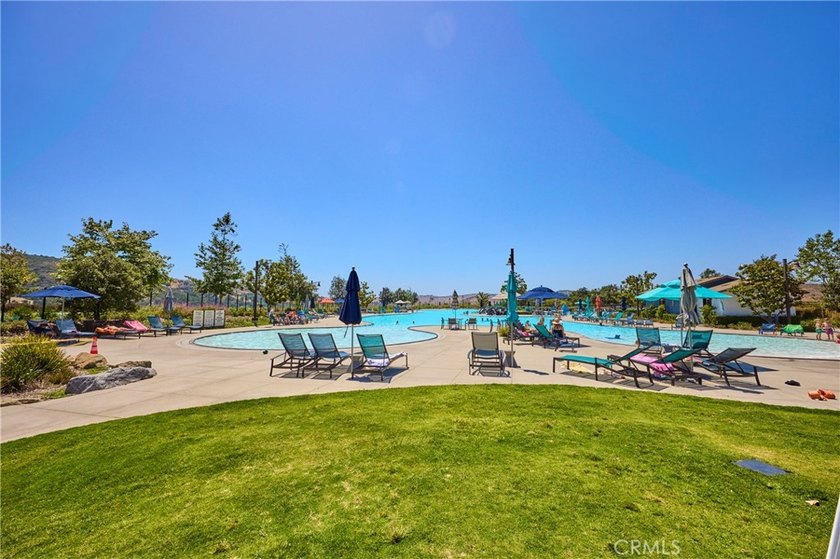 3 years new . 2 bed + den . 2 bath . 1,252 sq ft . Rancho - photo 26