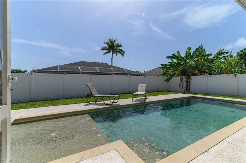 Ideally situated just moments from Mackle Park, this beautifully - photo 26