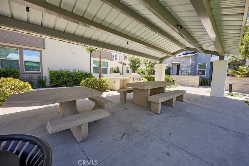 3 years new . 2 bed + den . 2 bath . 1,252 sq ft . Rancho - photo 27