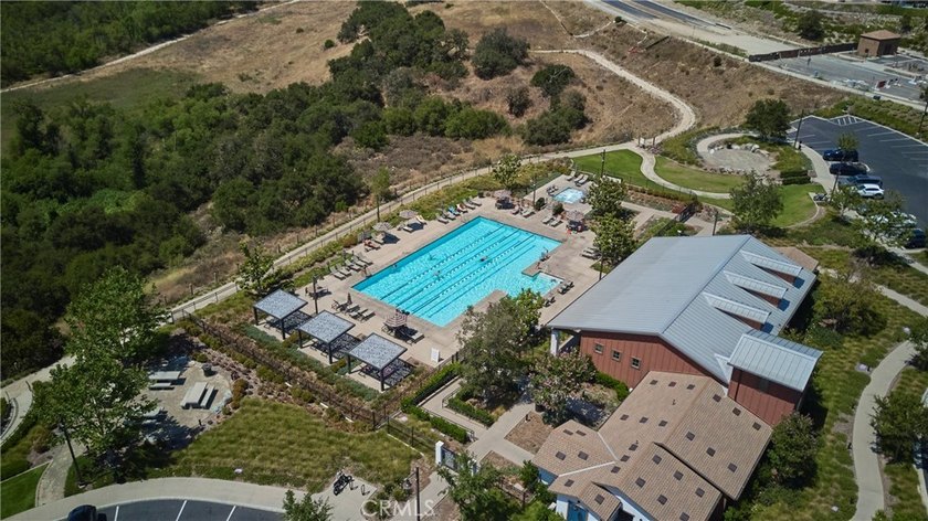 3 years new . 2 bed + den . 2 bath . 1,252 sq ft . Rancho - photo 31
