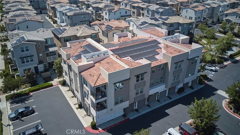 3 years new . 2 bed + den . 2 bath . 1,252 sq ft . Rancho - photo 35