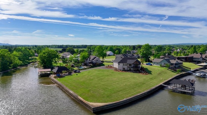 Stunning Weiss Lake retreat on 1.56 acres with 555 ft of - photo 49