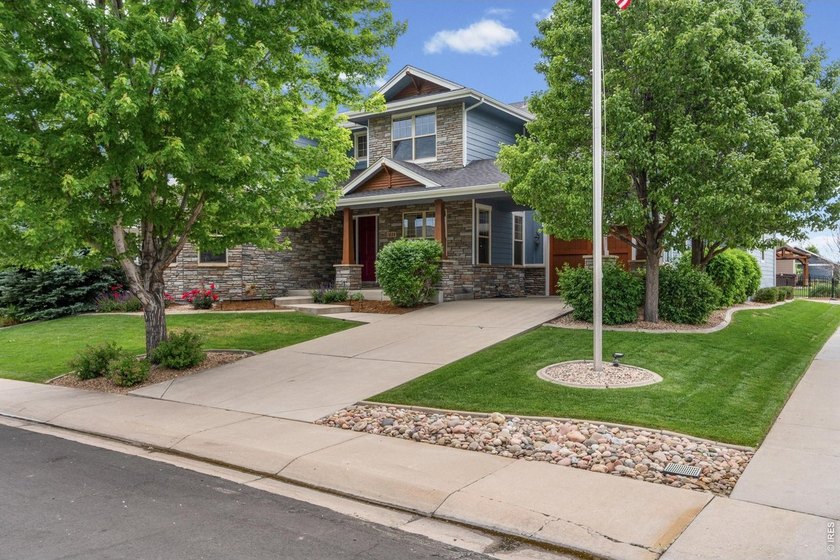 Take a walk on 1824 E Seadrift Dr in Water Valley subdivision - photo 3