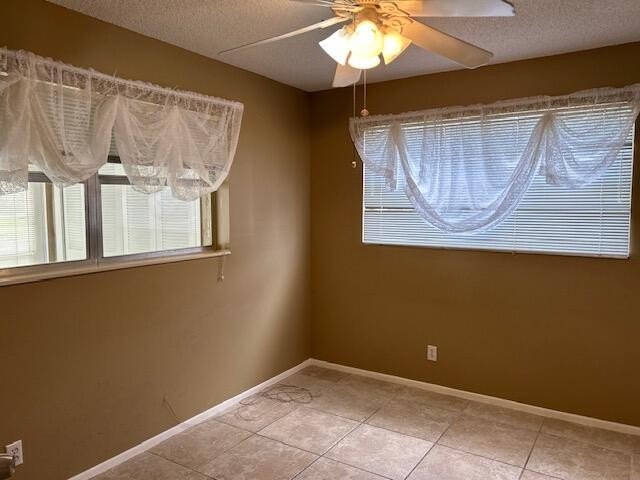 Corner 2/2 Villa. Update this unit to your own specifications - photo 16