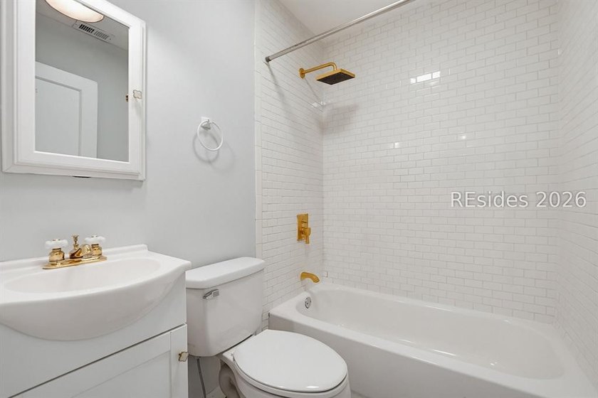 Charming Pigeon Point Cottage! Nestled in one of Beaufort's most - photo 21