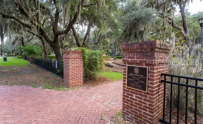 Charming Pigeon Point Cottage! Nestled in one of Beaufort's most - photo 35