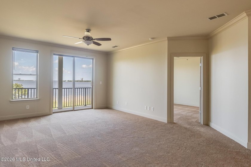 Bright and tranquil bayfront condo featuring 2 bedrooms and 2 - photo 11
