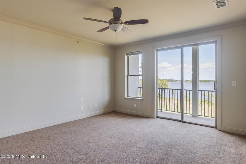 Bright and tranquil bayfront condo featuring 2 bedrooms and 2 - photo 13