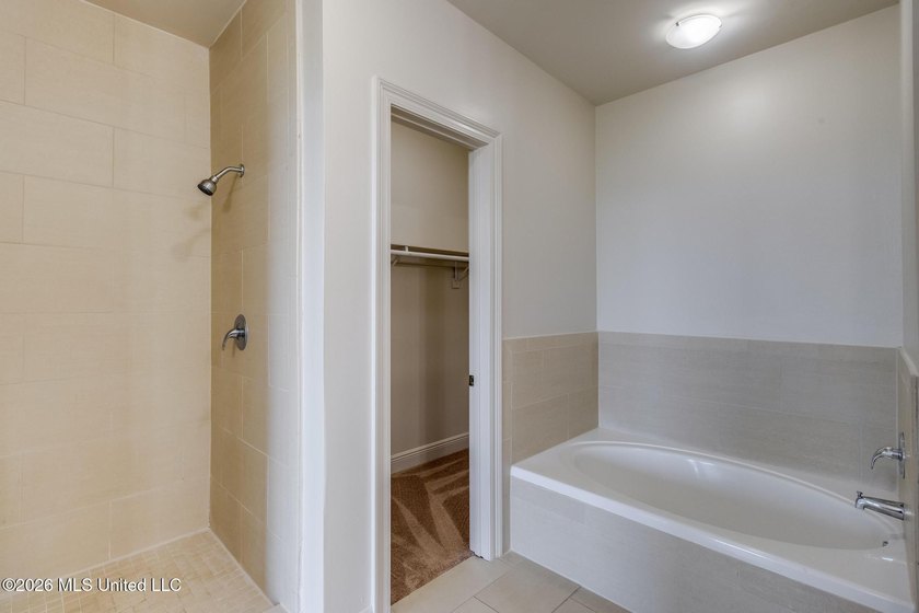 Bright and tranquil bayfront condo featuring 2 bedrooms and 2 - photo 17