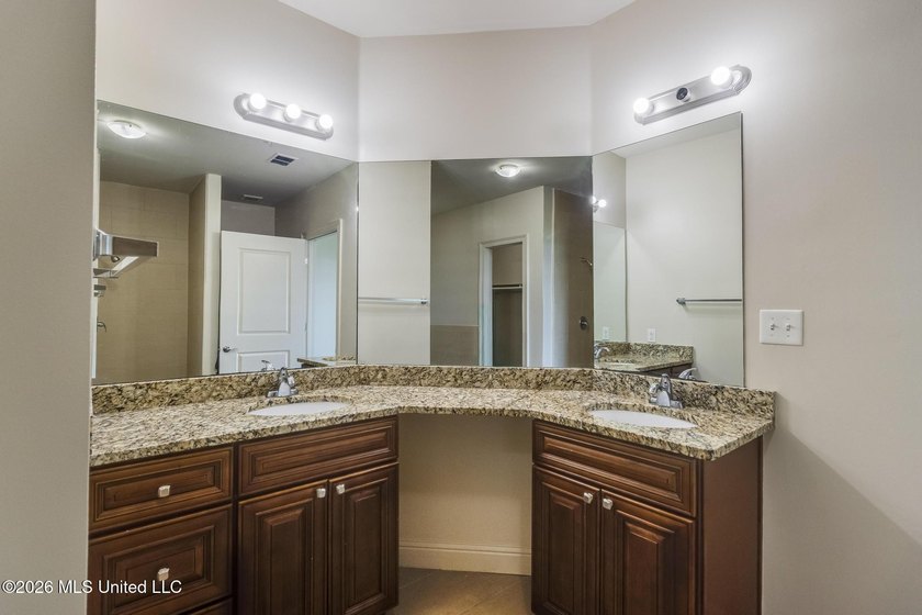 Bright and tranquil bayfront condo featuring 2 bedrooms and 2 - photo 19