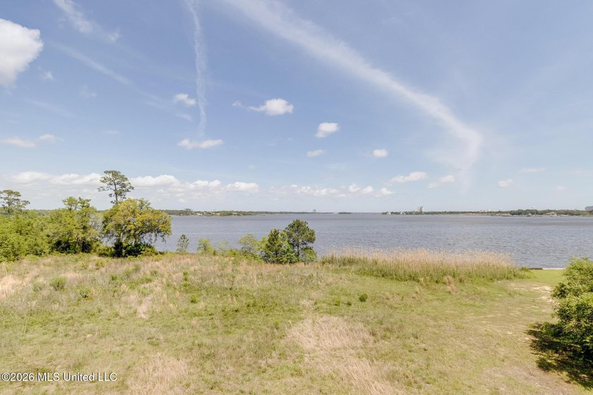 Bright and tranquil bayfront condo featuring 2 bedrooms and 2 - photo 21