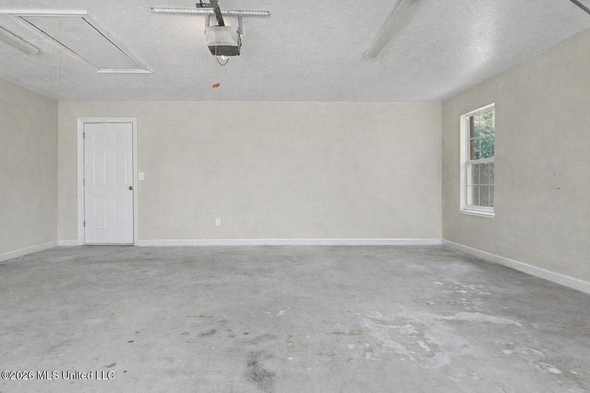 Beautiful brick home in Quail Ridge Subdivision located in the - photo 23