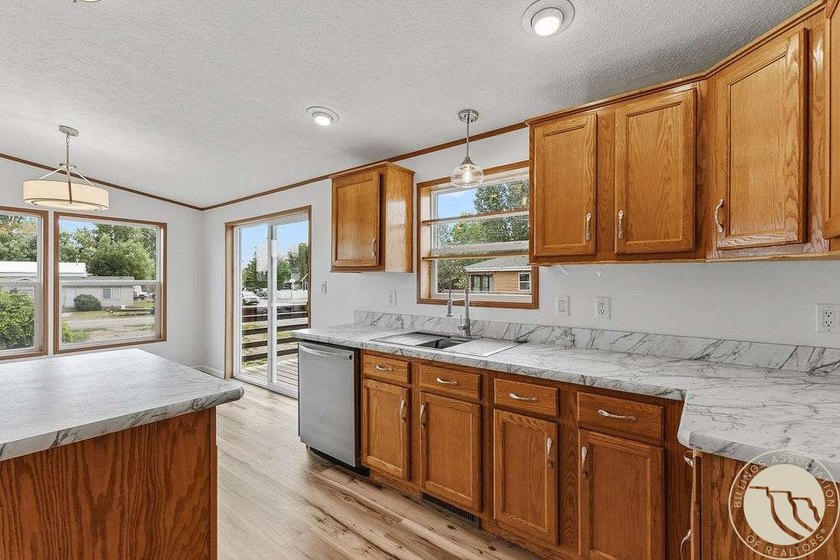 Enjoy the space and value of small-town living! This spacious - photo 8