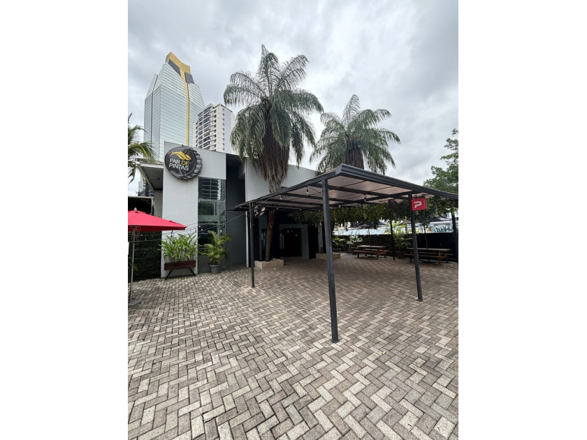 Located in the most central, accessible, and pedestrian-friendly - photo 9