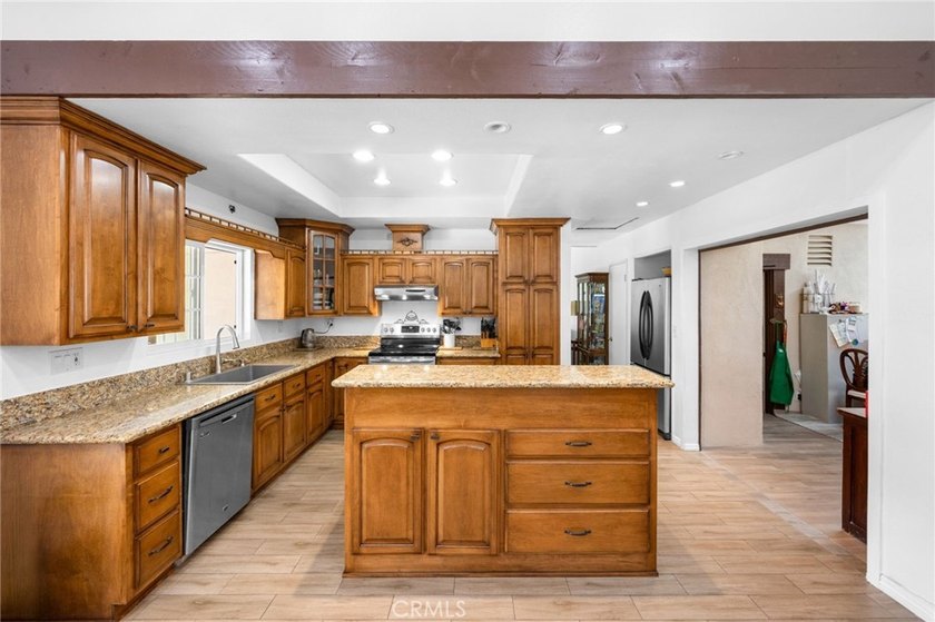 Welcome to 1099 Salinas Ave, a beautifully maintained - photo 11