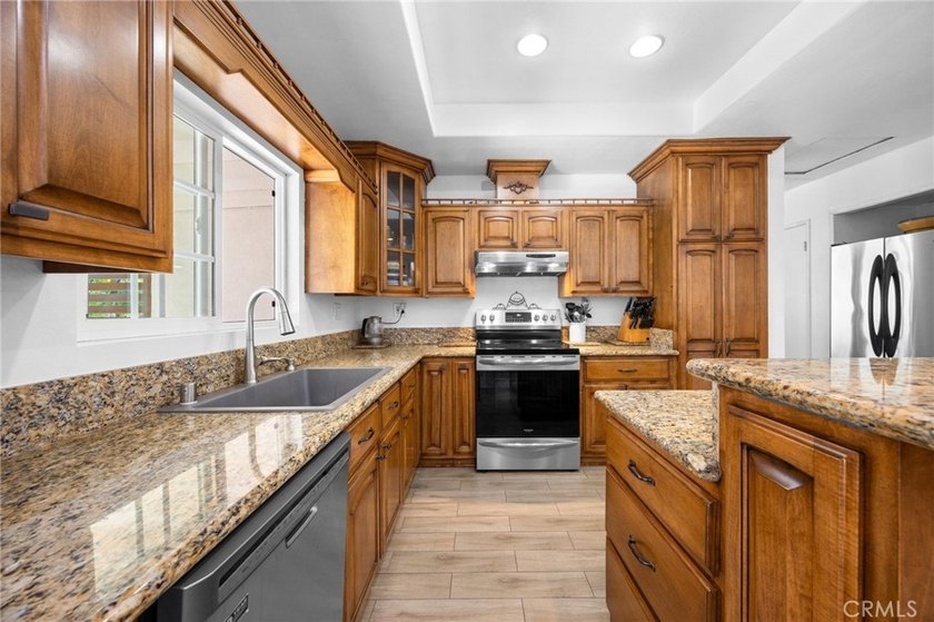 Welcome to 1099 Salinas Ave, a beautifully maintained - photo 15