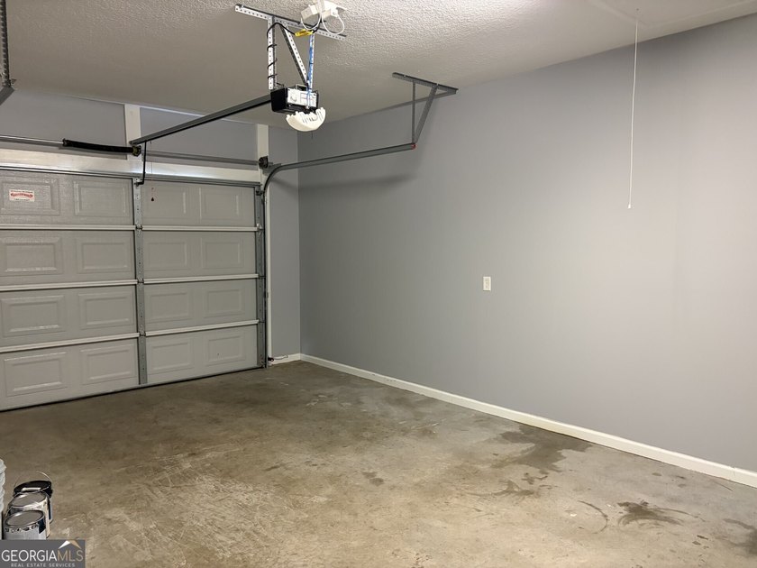 WOW! Fabulous home is ready for new buyer(s)! A true end unit! - photo 24