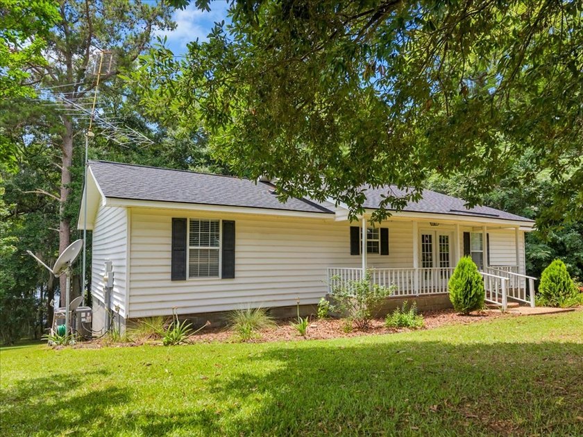 Welcome to a fisherman's paradise in the desirable Limestone - photo 4