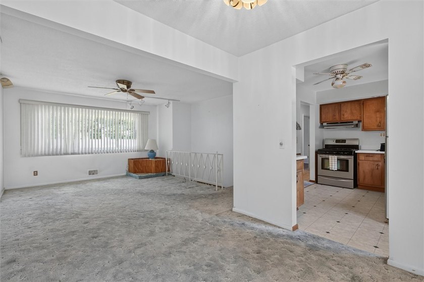 Welcome to this comfortable raised ranch in a very convenient - photo 17