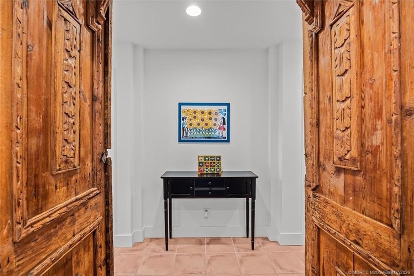 Luxury Living in Harbour Ridge Country Club! Renovated and - photo 17