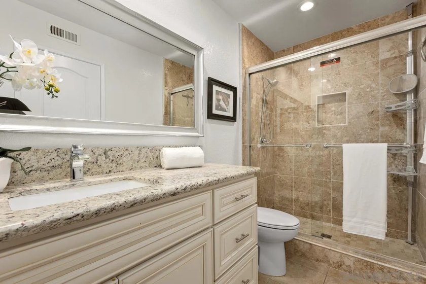 Exceptional 4 BR + Loft (11.8 x 10.8)/3 FULL BA home w/ - photo 17