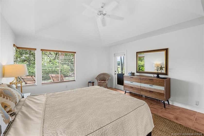 Luxury Living in Harbour Ridge Country Club! Renovated and - photo 19