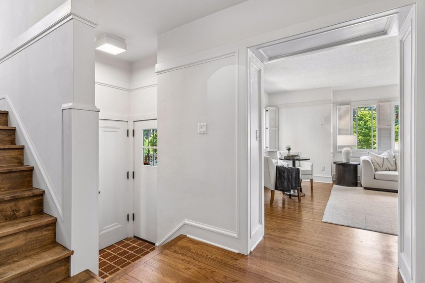Discover the endless charm of this beautifully preserved 1923 - photo 19