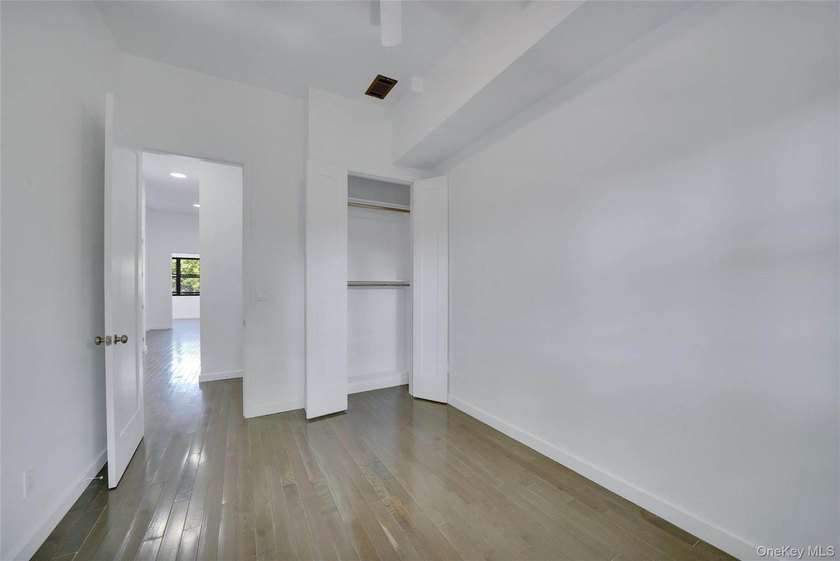 Exceptional opportunity to acquire a comprehensively renovated - photo 22