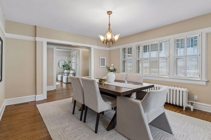 Discover the endless charm of this beautifully preserved 1923 - photo 22