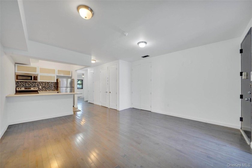 Exceptional opportunity to acquire a comprehensively renovated - photo 28