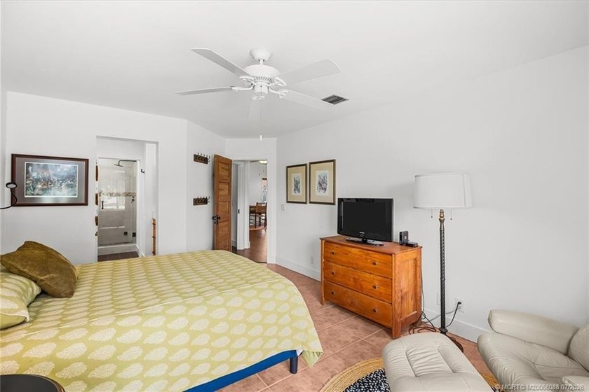 Luxury Living in Harbour Ridge Country Club! Renovated and - photo 28