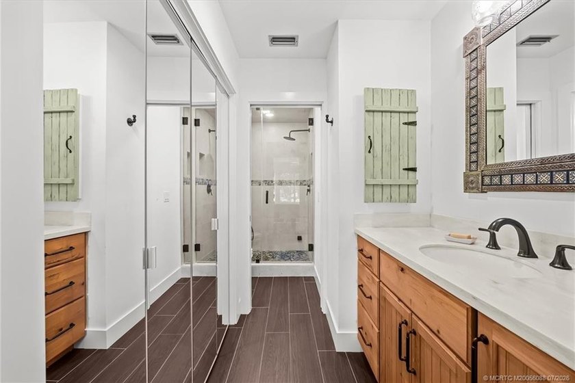 Luxury Living in Harbour Ridge Country Club! Renovated and - photo 29