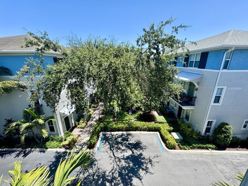Immaculately Maintained, Like-New 3-Story Townhome In Atlantic - photo 37