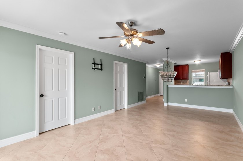 Remodeled 2 bedroom 2 bath second floor condo overlooking the - photo 8