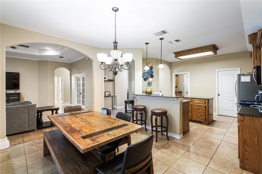 Huge Price Cut! Welcome home to this well maintained 4-bedroom - photo 13
