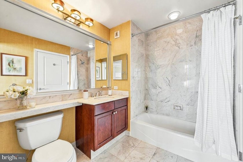 Welcome to this sophisticated and elegant Philadelphia - photo 15