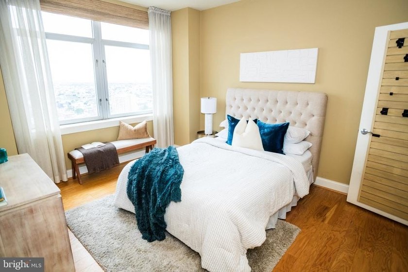 Welcome to this sophisticated and elegant Philadelphia - photo 27