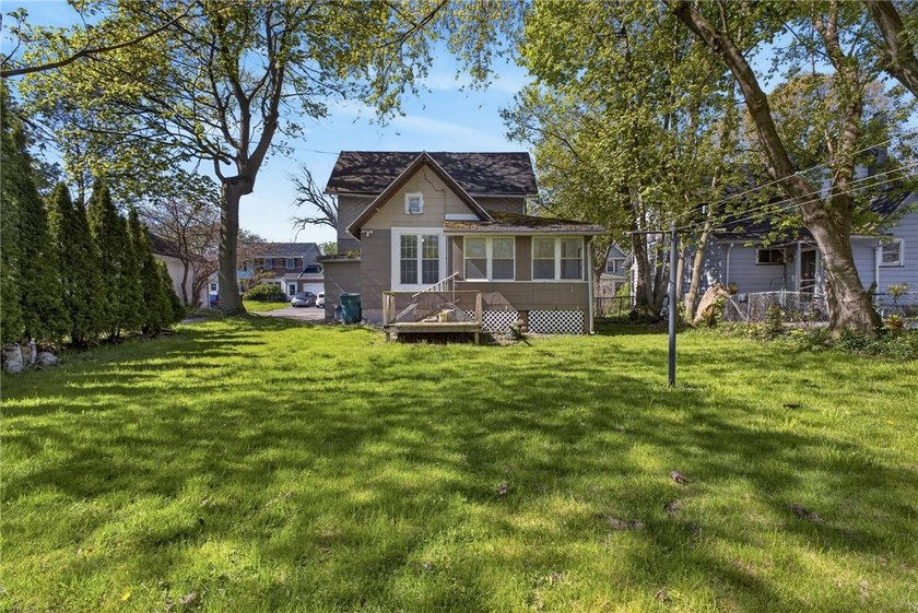 This beautiful home is nestled on a quiet dead-end street, this - photo 3