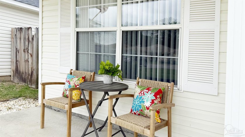 Welcome to this beautifully maintained 3-bedroom, 2-bath home in - photo 33