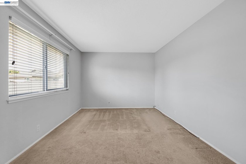 Welcome to this beautifully maintained 2 bedroom, 1 bath - photo 12