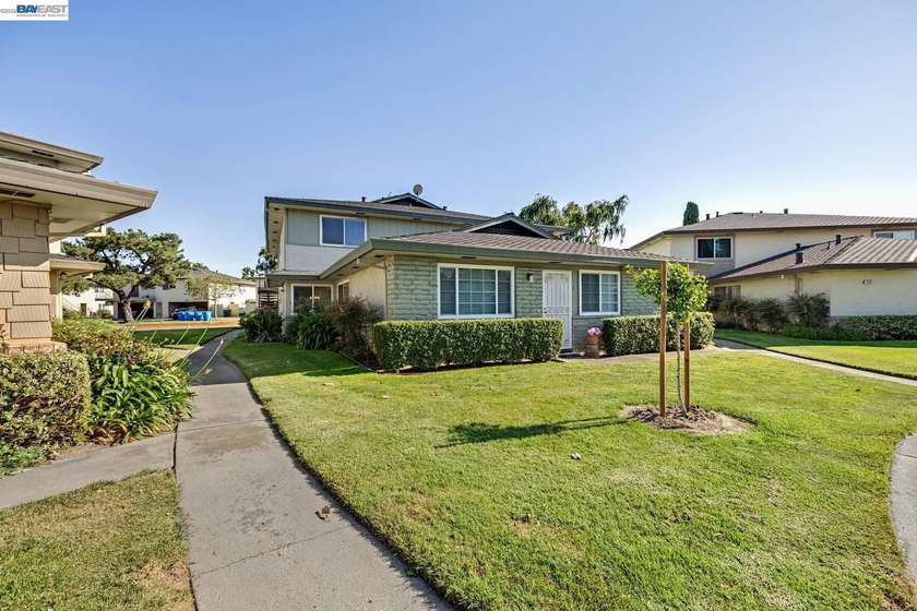 Welcome to this beautifully maintained 2 bedroom, 1 bath - photo 26