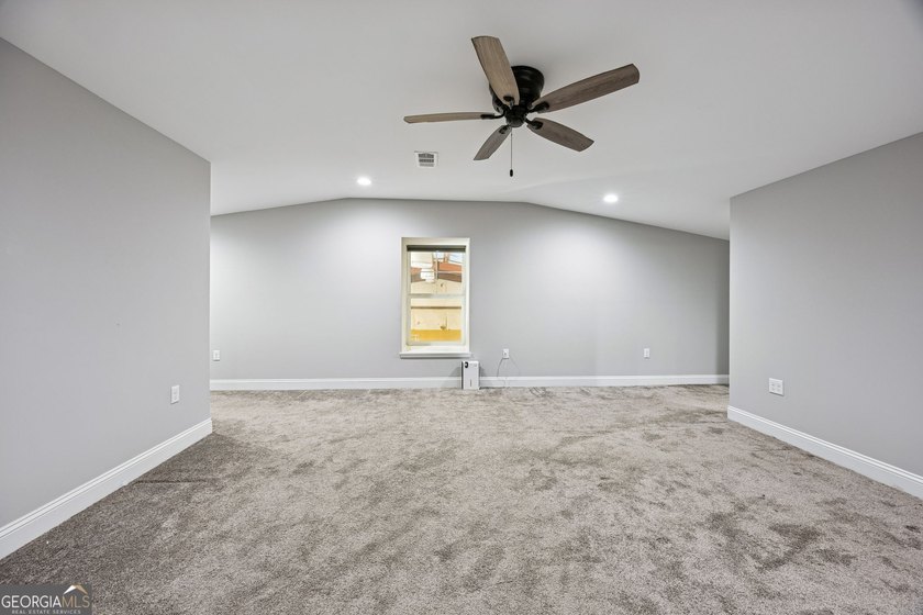 A great value in a Live/Work property ideally located in - photo 26