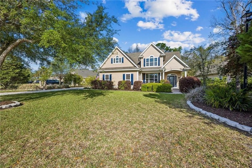 Featuring a beautiful home, originally a Bent Pine Construction - photo 4