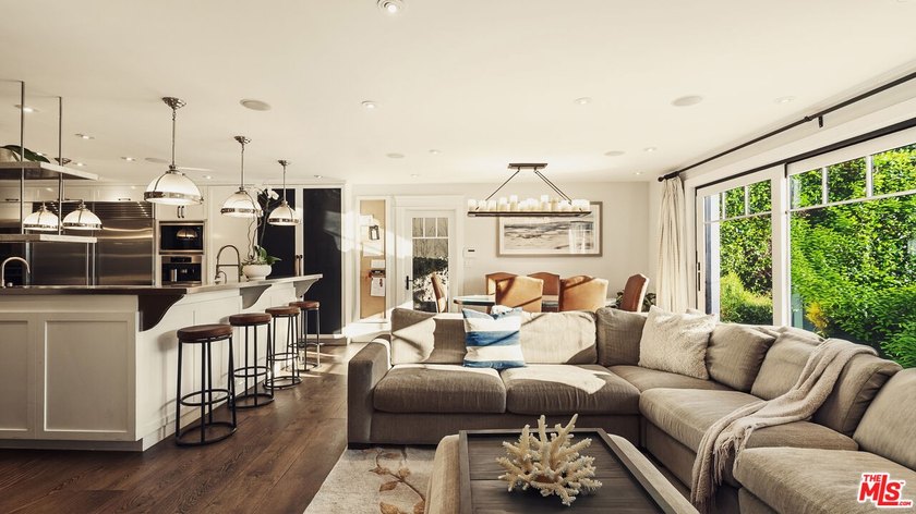North of Montana, this 6-bedroom, 3.5-bath residence blends - photo 3