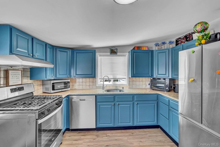 Location, Location, Location! This updated 4 bedroom, 3 bath - photo 13